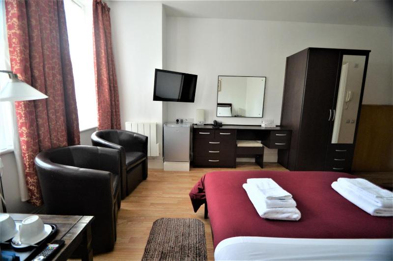 Standard Double Room image 1