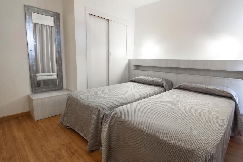 One-Bedroom Apartment with Terrace image 3