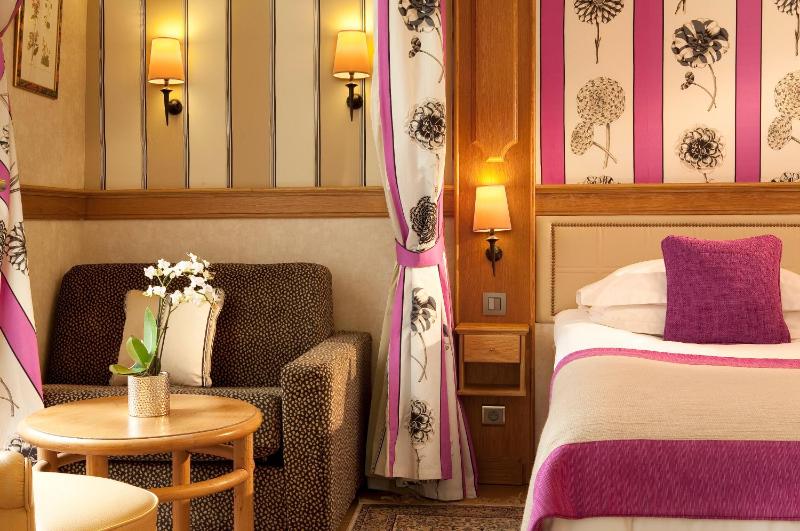 Executive Room image 4