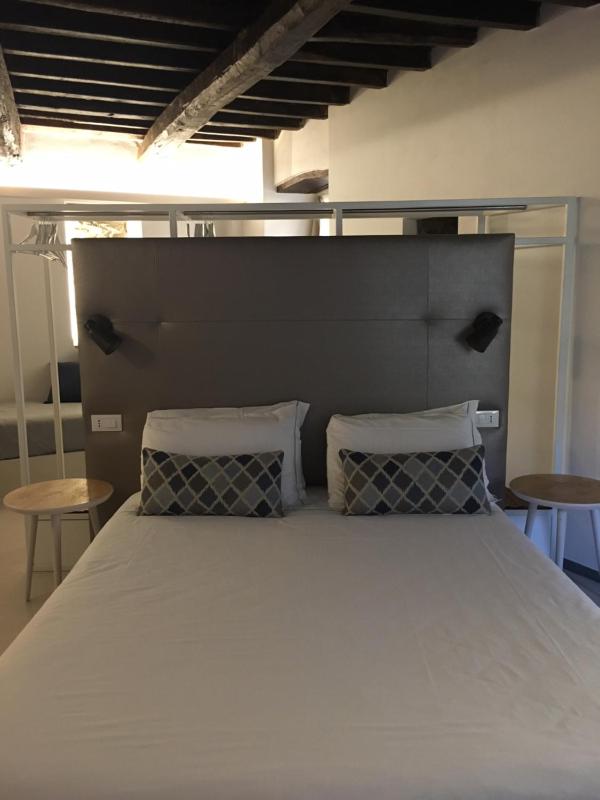 Deluxe Family Suite image 4