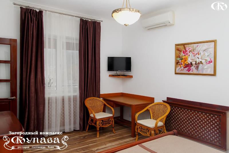 King Room with Balcony image 4