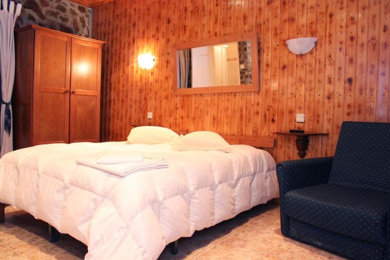 Quadruple Room image 2