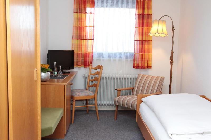 Single Room image 3