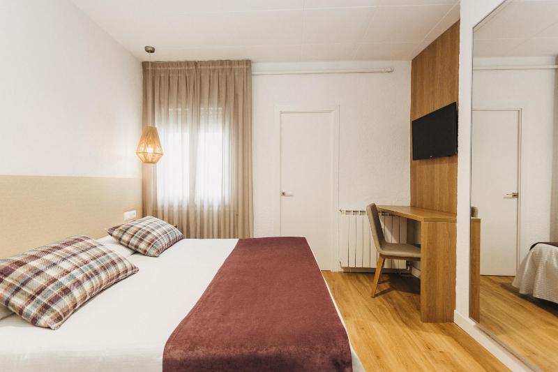 Single Room image 4