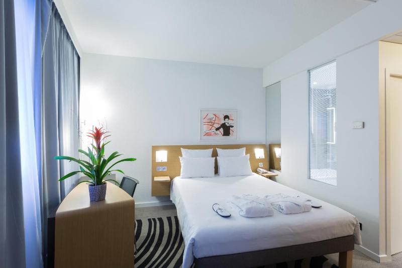 Executive Double Room image 3