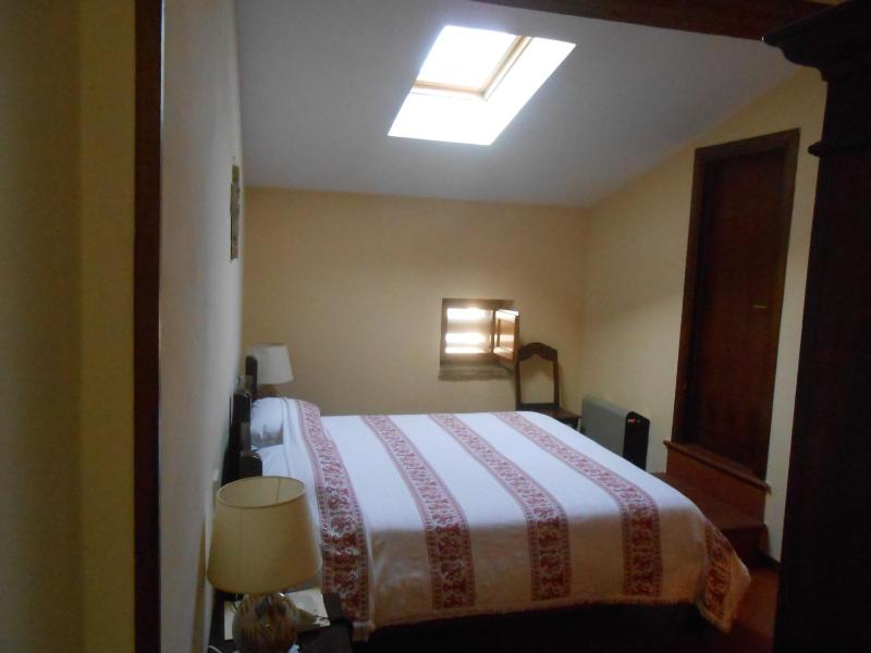 Economy Double Room image 2