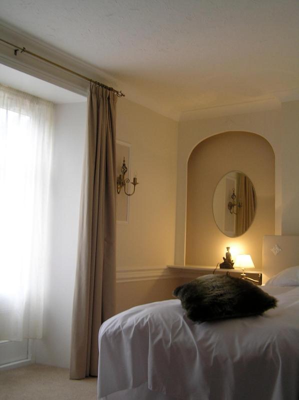 Twin Room image 1