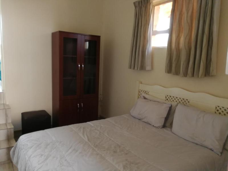 Bluff Accommodation Aybriden Self-Catering - image 8