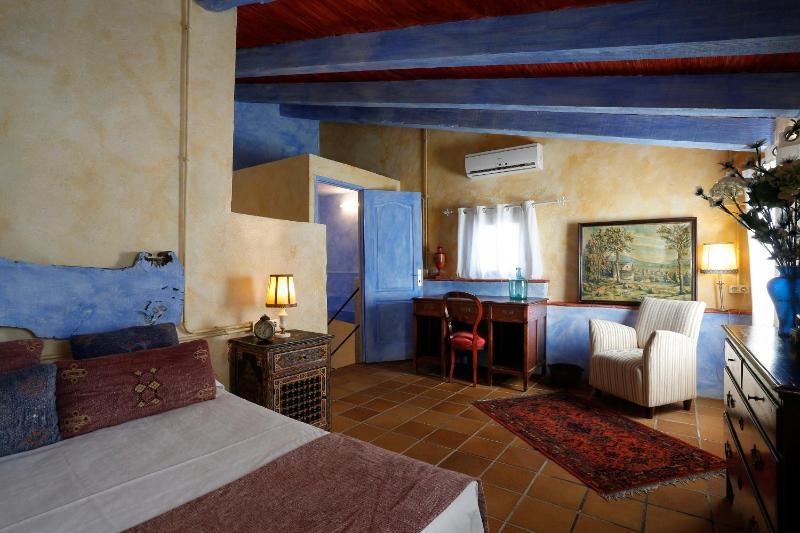 Double or Twin Room image 2