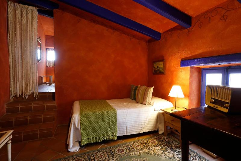 Triple Room with View image 2