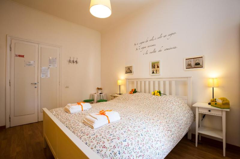 Double Room with Private External Bathroom image 3