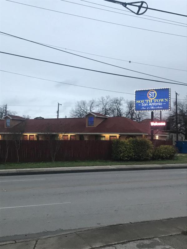 SouthTown S.A. Inn - image 10