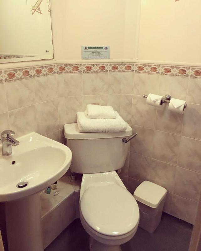 Single Room image 2