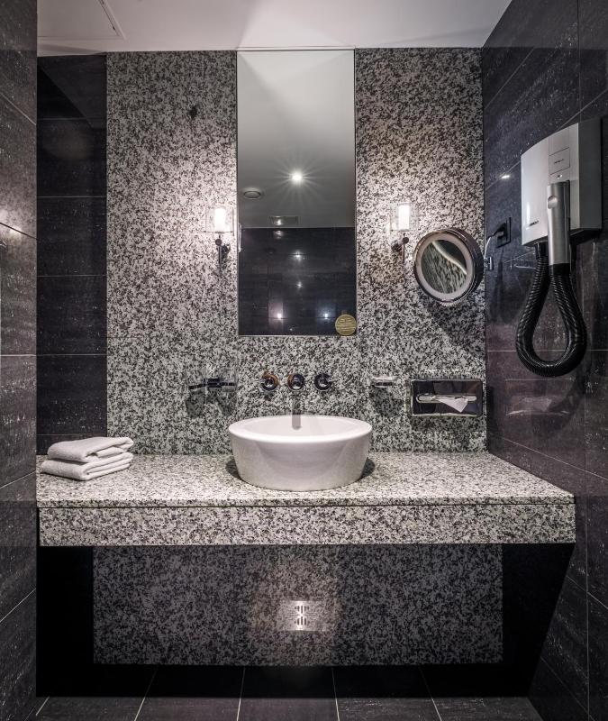 Suite with Spa Access image 3