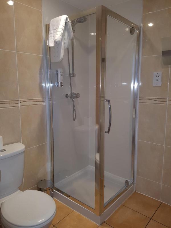 Small Double Room image 2