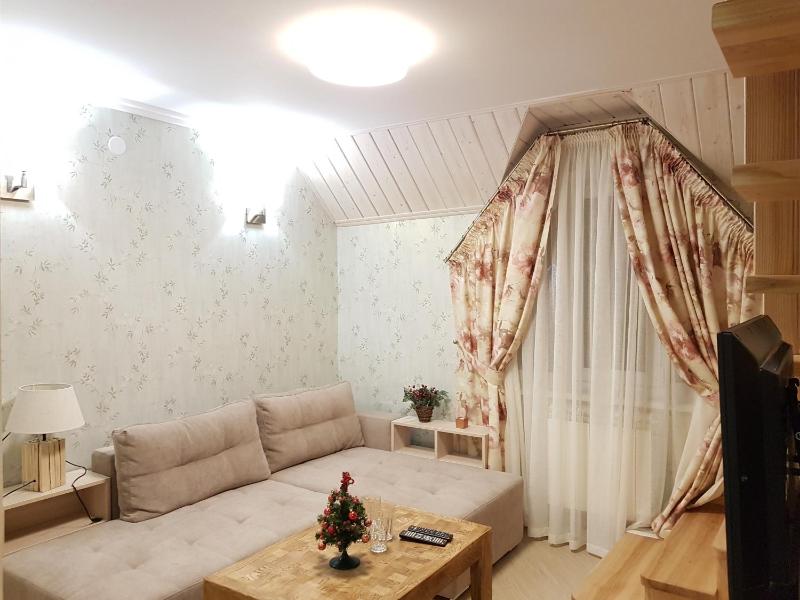 Family Room image 1