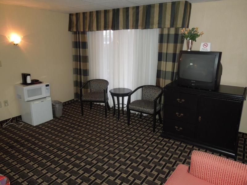 Double Room with Two Double Beds - Non-Smoking image 2