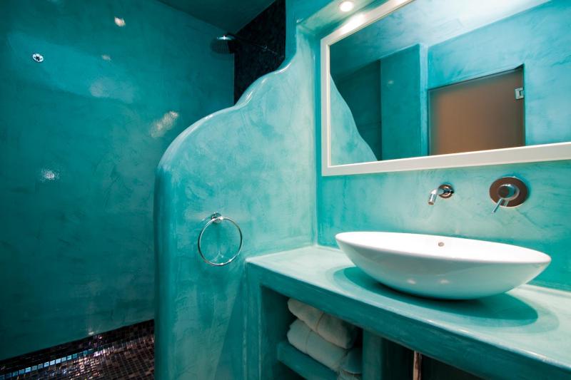  Junior Suite with Caldera View image 4