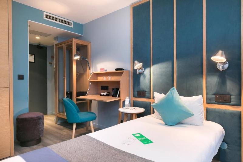 Single Room image 3