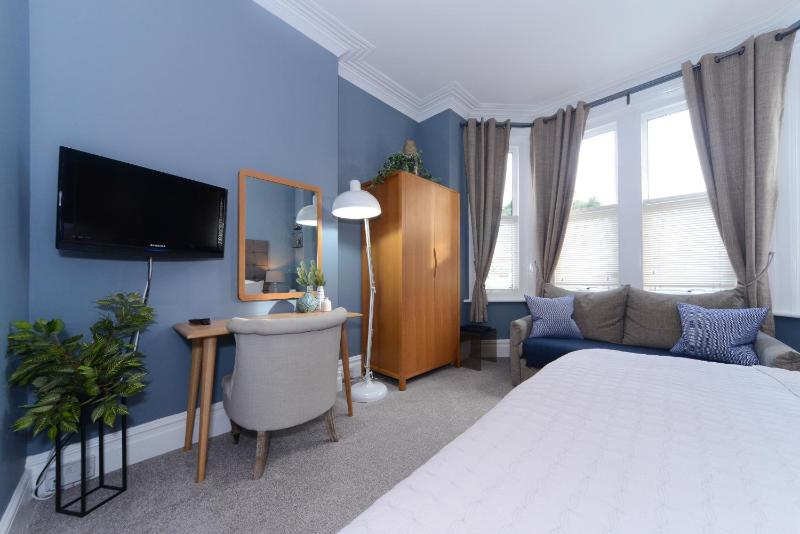 Ground Floor Double or Triple image 4