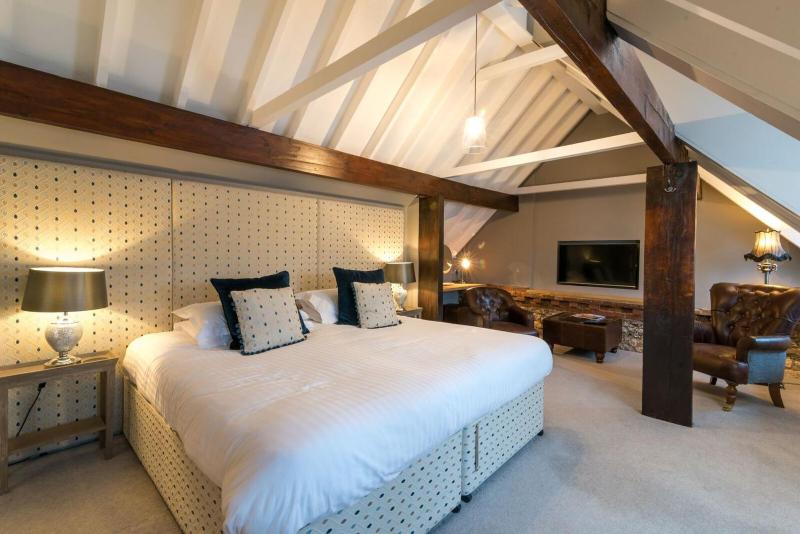 Deluxe Double Room image 4
