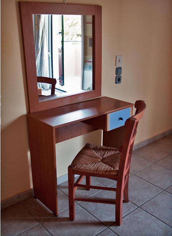 One-Bedroom Apartment image 3