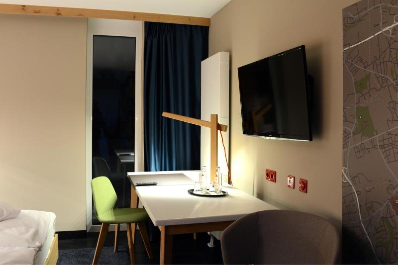 Double Room image 3