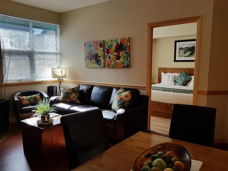 Sunset Resorts Canmore and Spa - image 31