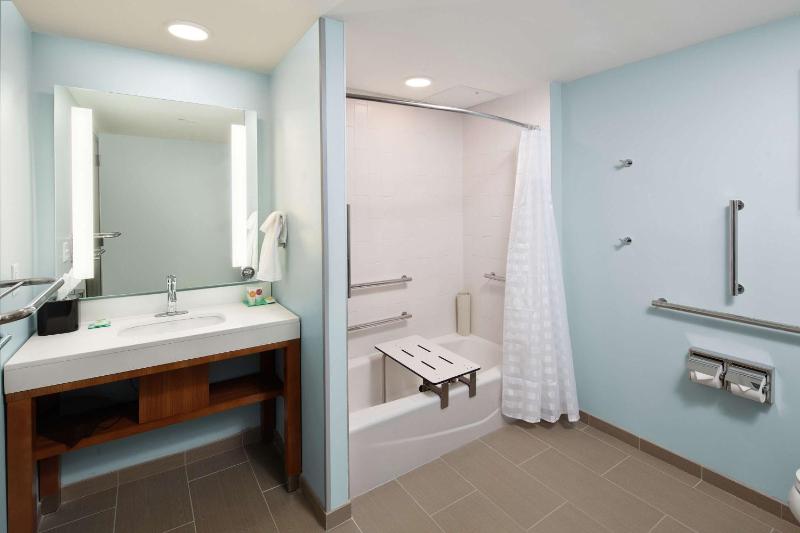 King Room with Sofa Bed and Accessible Tub image 1