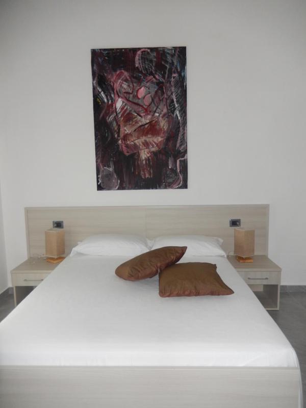 King Room with Balcony image 1
