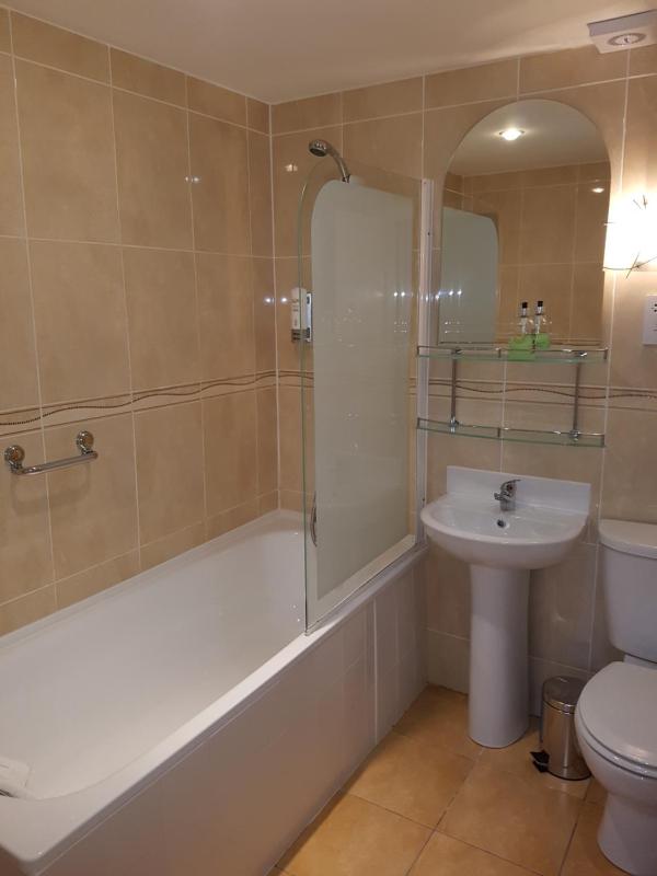 Superior King Room image 2