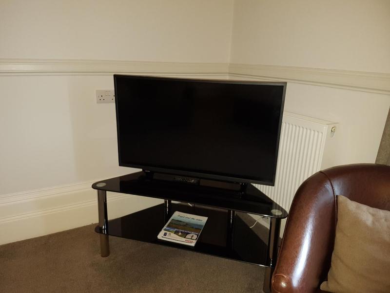 Superior King Room image 3
