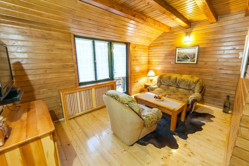 One-Bedroom Cottage image 3