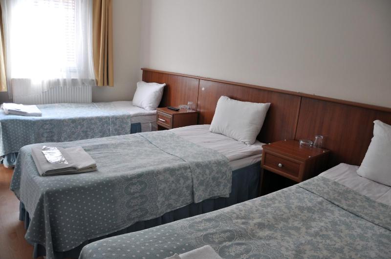 Classic Double Room with Shower image 4