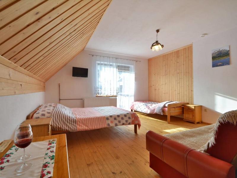 Quadruple Room with Balcony image 2