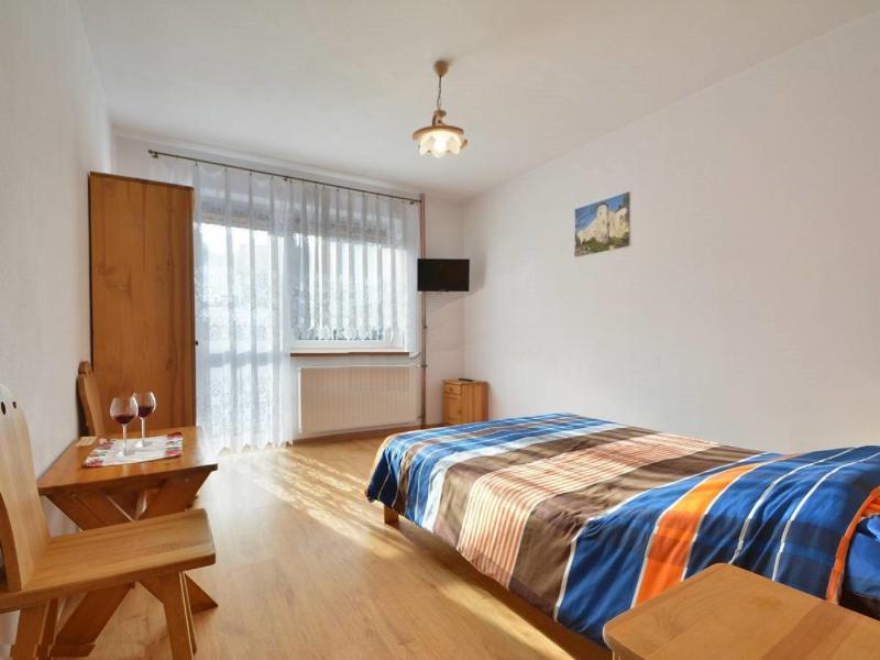 Triple Room with Private Bathroom image 3