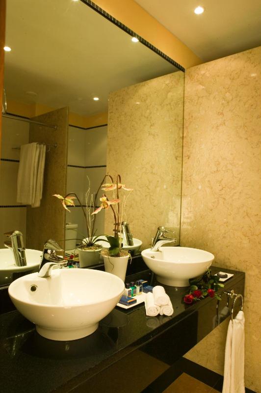Triple Mezzanine Suite image 2
