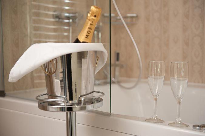 Suite image 3