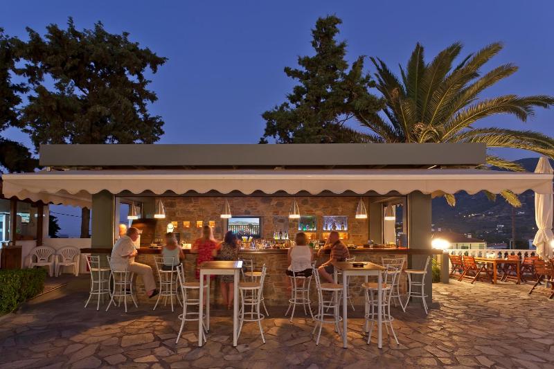 Hotel Dionyssos - image 12