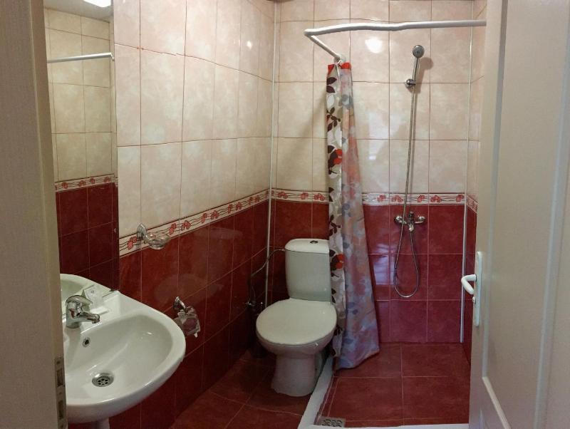Twin Room image 2