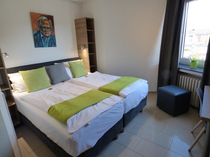 King Room image 2