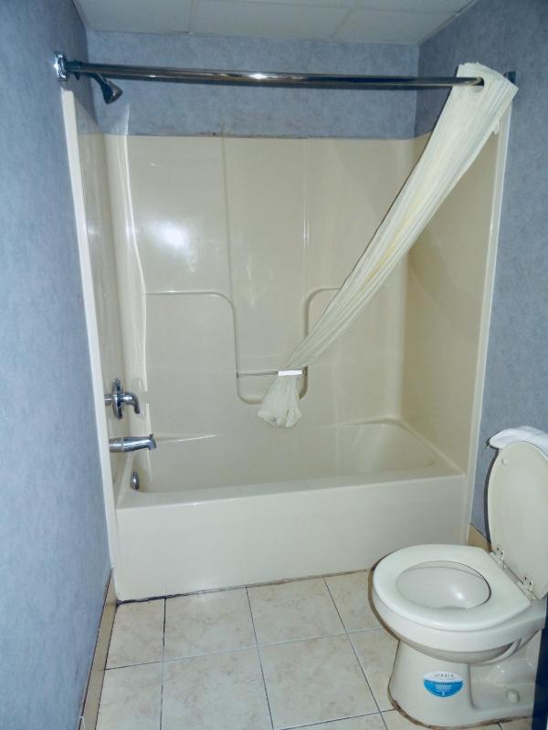 Deluxe King Room image 3