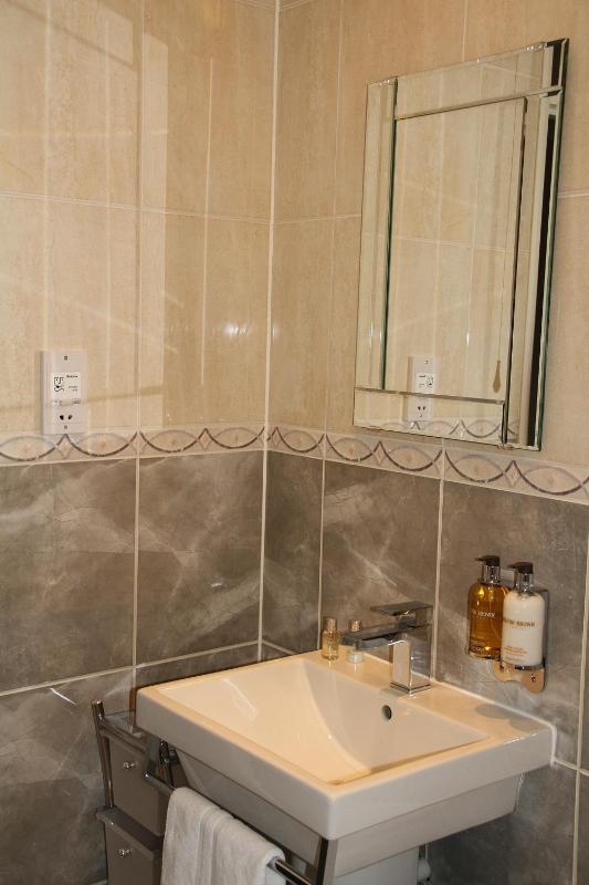 Double or Twin Room with Bath image 3