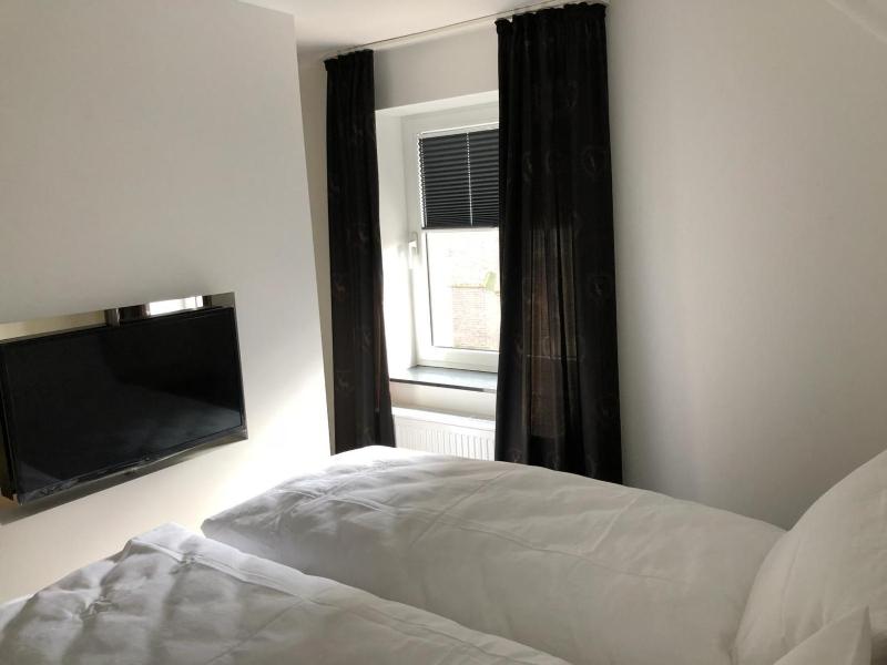 Deluxe Single Room image 3