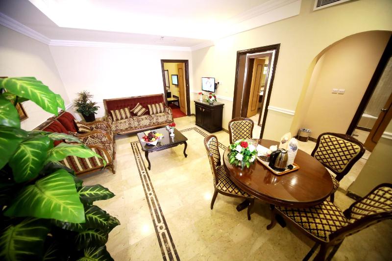 Executive Suite image 2