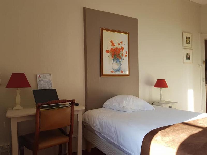 Single Room image 2