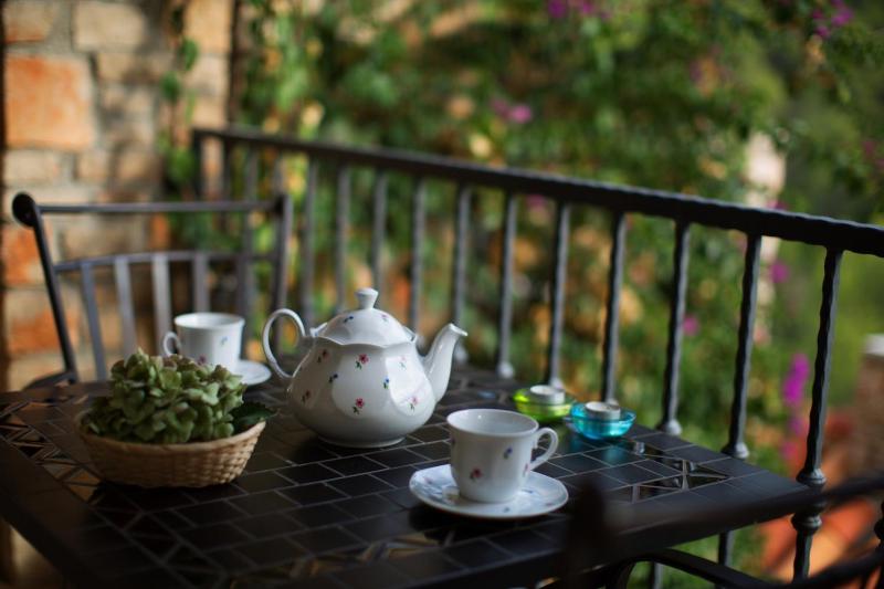 One-Bedroom Apartment image 3