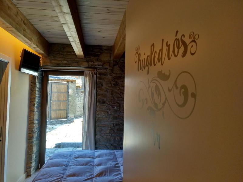 Double Room- Puigpedros image 1