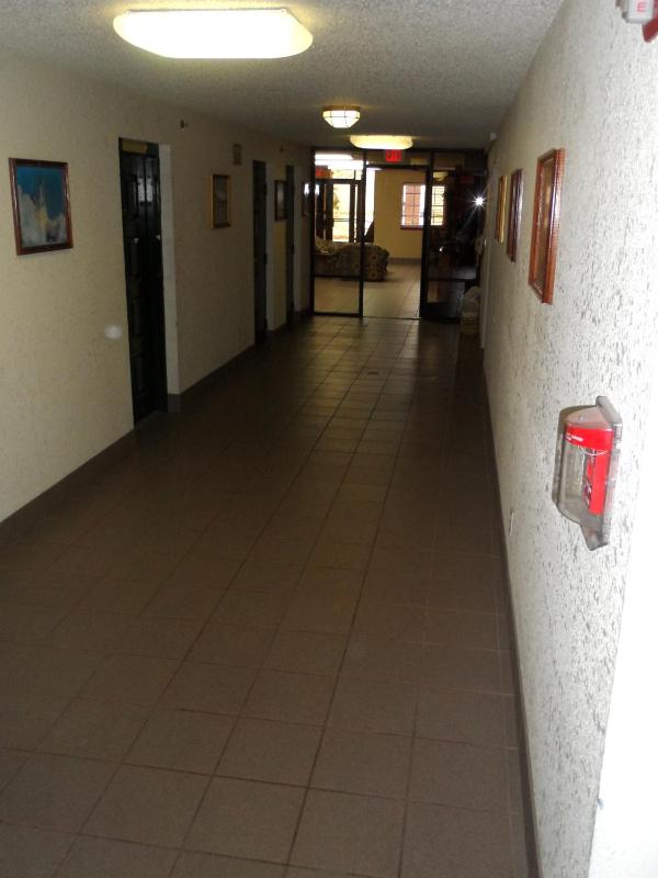 Budgetel Inn Houston/Nasa - image 12