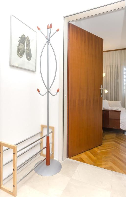 One-Bedroom Apartment image 3